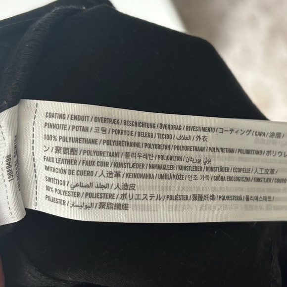 Abercrombie & Fitch The 90s Straight Ultra High Rise Faux Leather Pant Black - Picture 11 of 11